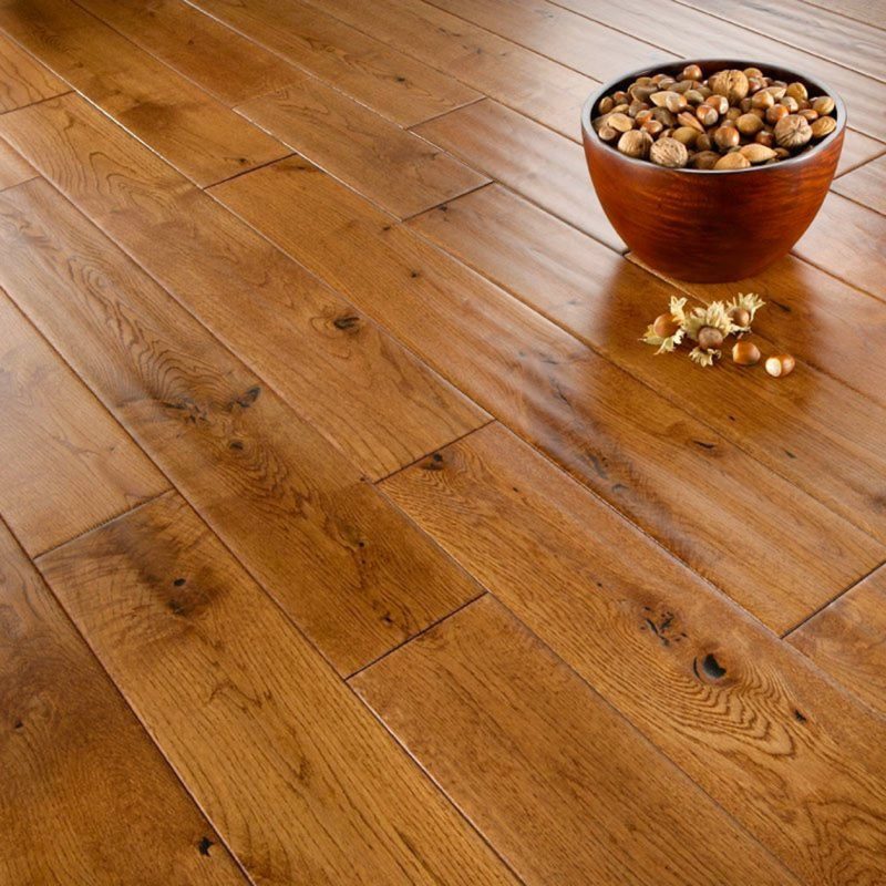 Nevada 18/5 x 125mm Golden Oak Handscraped Lacquered Engineered Flooring