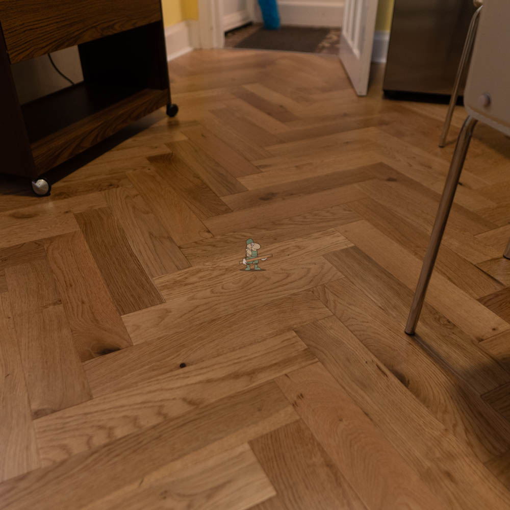 Riviera 14/3 x 90mm Natural Smooth Oak Herringbone Engineered Flooring