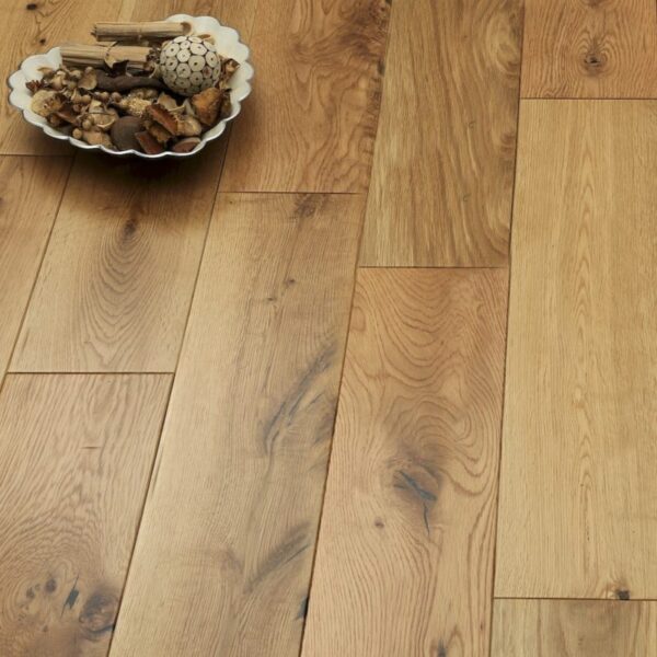 Alabama 125mm Natural Lacquered Oak Solid Wood Flooring