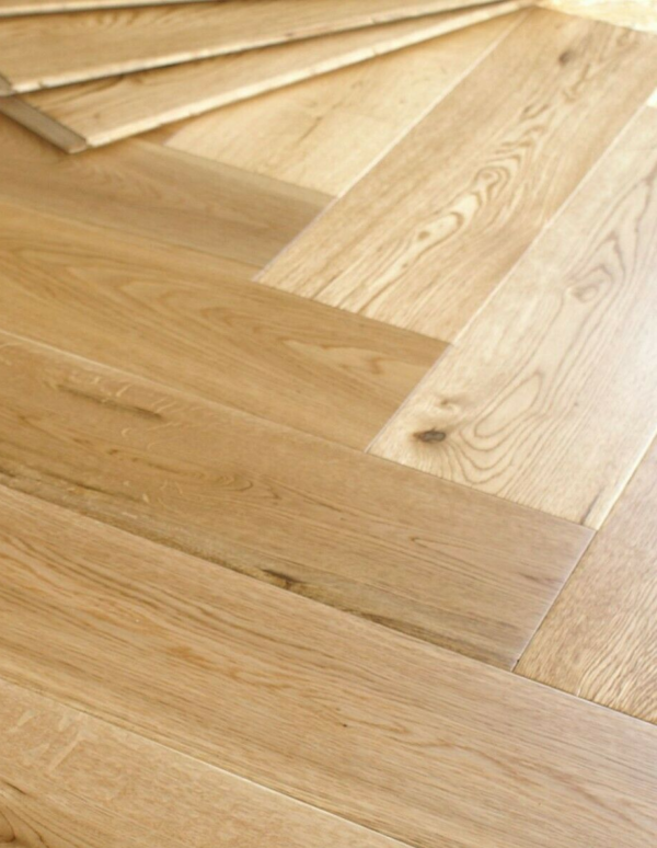 Riviera Click 14/3 x 150mm Natural Lacquered Oak Herringbone Engineered Flooring