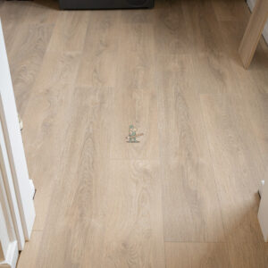 Home Classic 12mm Sahara Light Oak 4V Laminate Flooring