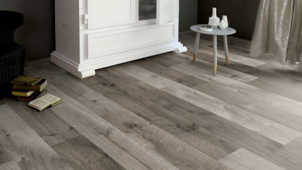 Home High Gloss 8mm Distressed Grey Oak 4V Laminate Flooring