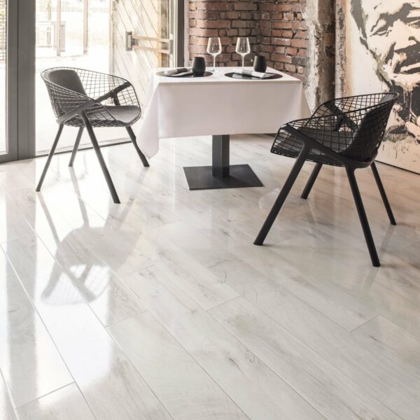 Home High Gloss 8mm Snow White Oak 4V Laminate Flooring