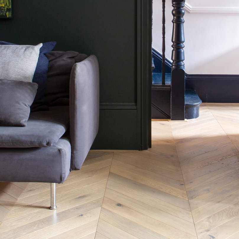 Dolcevita Chevron 10/4 x 90mm Seashell Oak Engineered Flooring