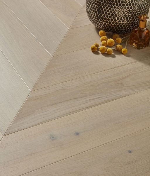 Dolcevita Chevron 10/4 x 90mm Seashell Oak Engineered Flooring