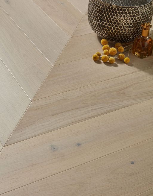 Dolcevita Chevron 10/4 x 90mm Seashell Oak Engineered Flooring