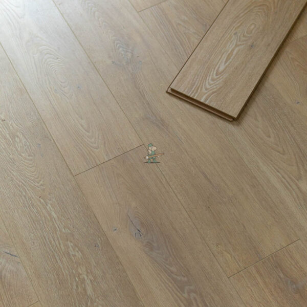 Fusion Classic 12mm Sahara Desert Oak 4V Laminate Flooring