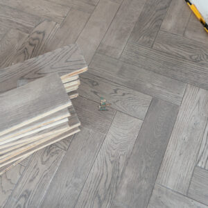 📦 Pallet DEAL – 18mm SMALL Silver Grey Oak Parquet Herringbone Engineered Wood Flooring 52sqm