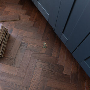 📦 Pallet DEAL – 18mm SMALL Dark Chocolate Oak Parquet Herringbone Engineered Wood Flooring 52sqm