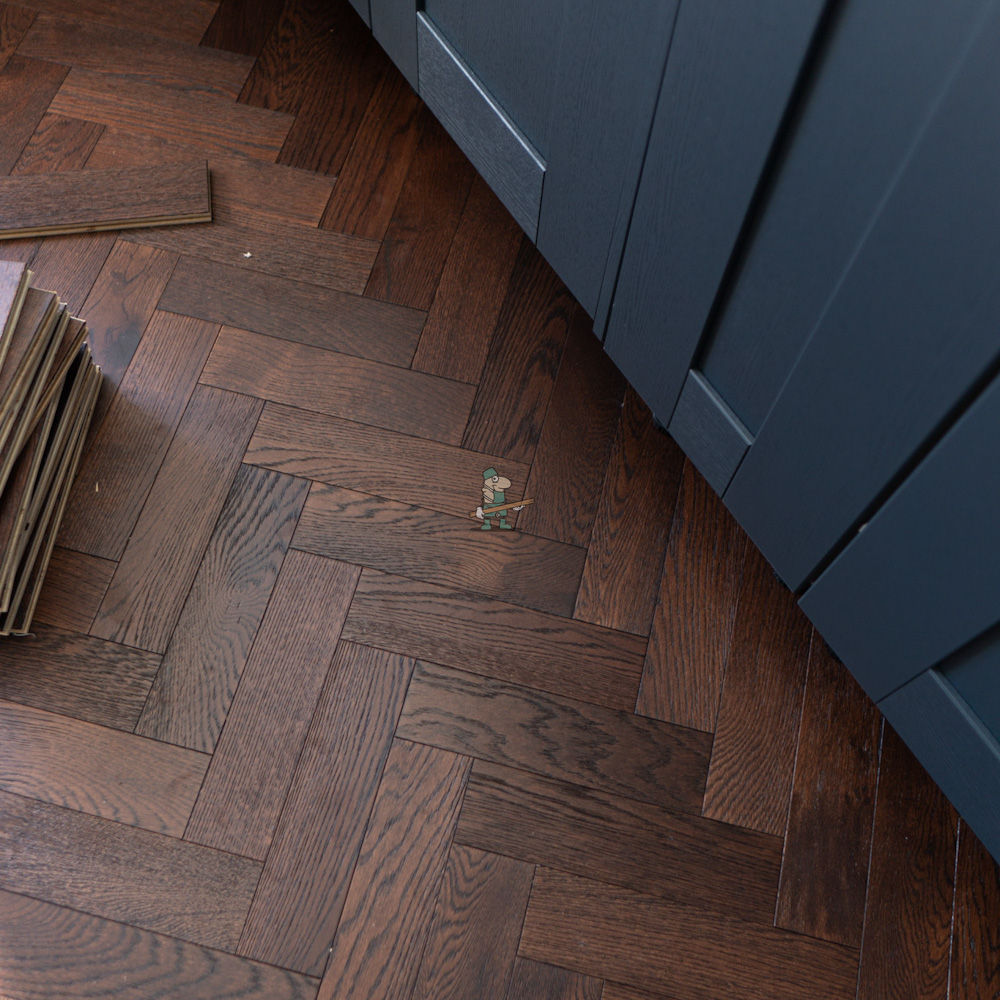 52sqm 📦 Job Lot - 18mm SMALL Dark Chocolate Oak Parquet Herringbone Engineered Wood Flooring