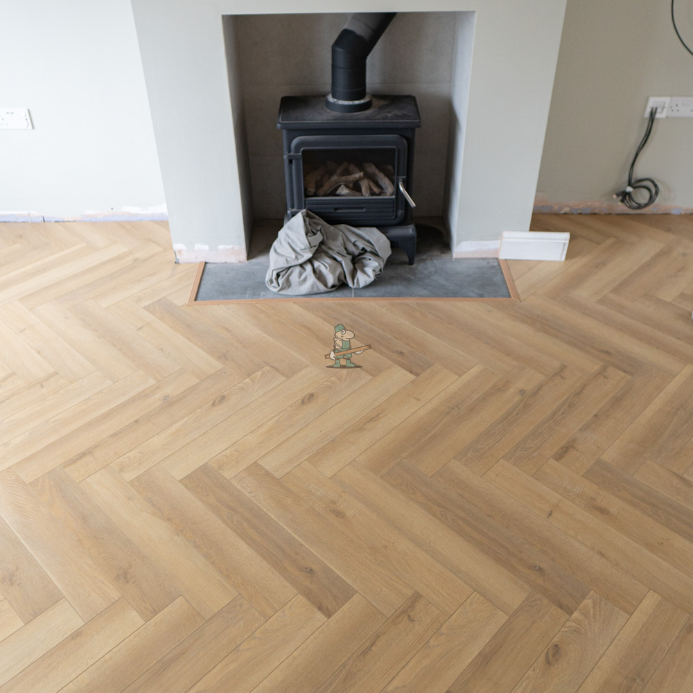 46sqm 📦 Pallet DEAL - 12mm Herringbone Shortbread Oak Laminate Flooring